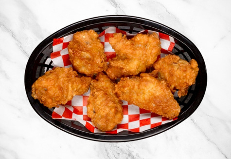 Shakeys's Bone-In Wings